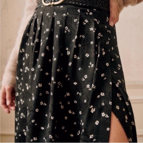 Sezane Dresses & Skirts - Sezane Alicia Skirt Jacquard Bicolore - Size 36